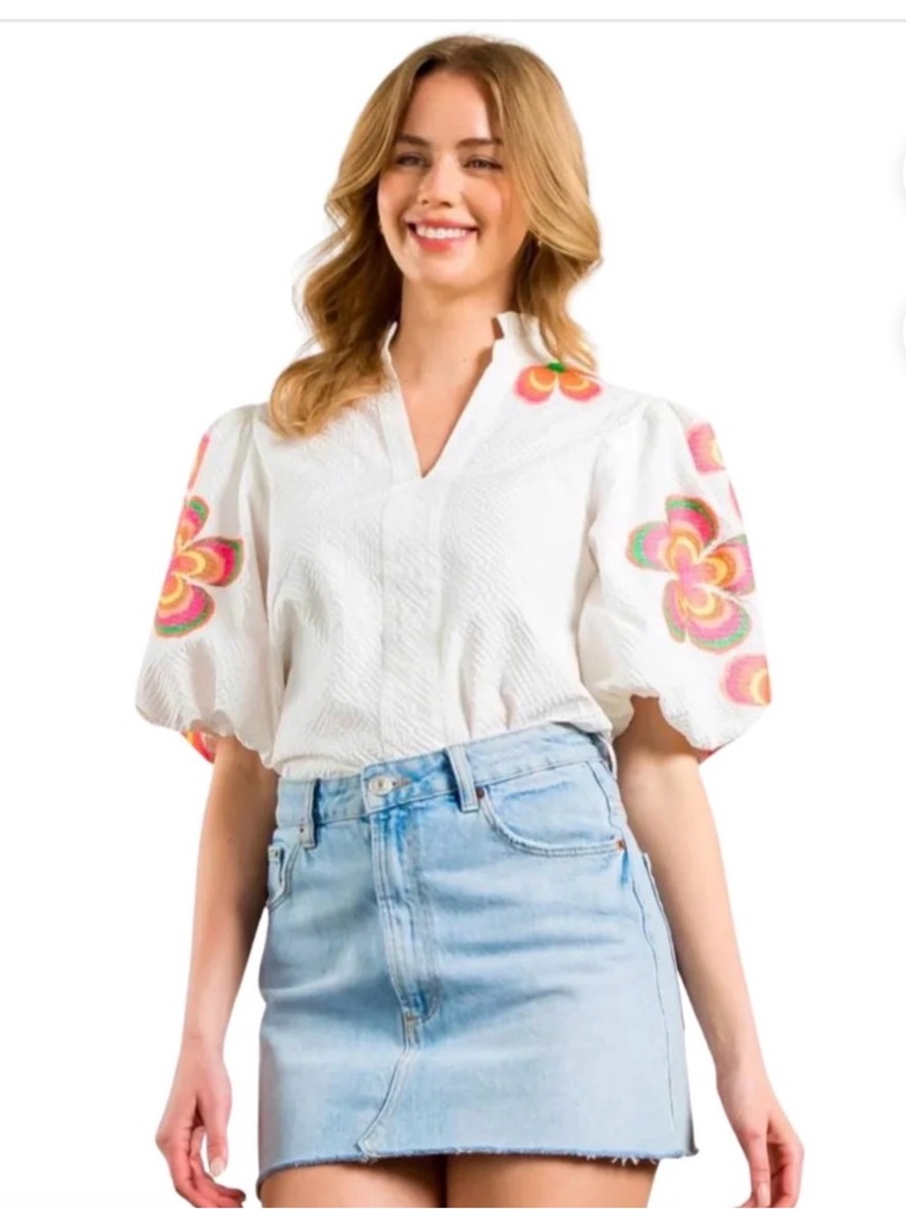 THML WHITE EMBROIDERED PUFF SLEEVE TEXTURED TOP—BEAUTIFUL! Like New! Boho—M